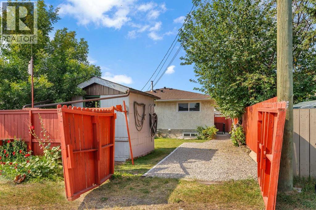 Single Family House Bungalow for Sale in  Penedo Crescent SE Penbrooke Meadows Calgary 