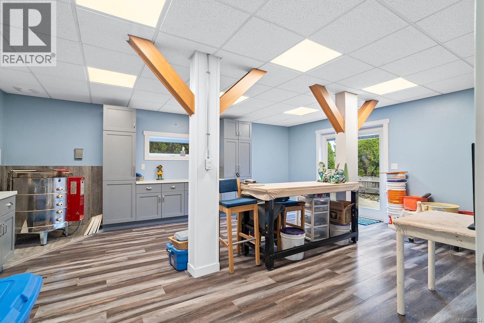 647 Tamarack Dr, Qualicum Beach