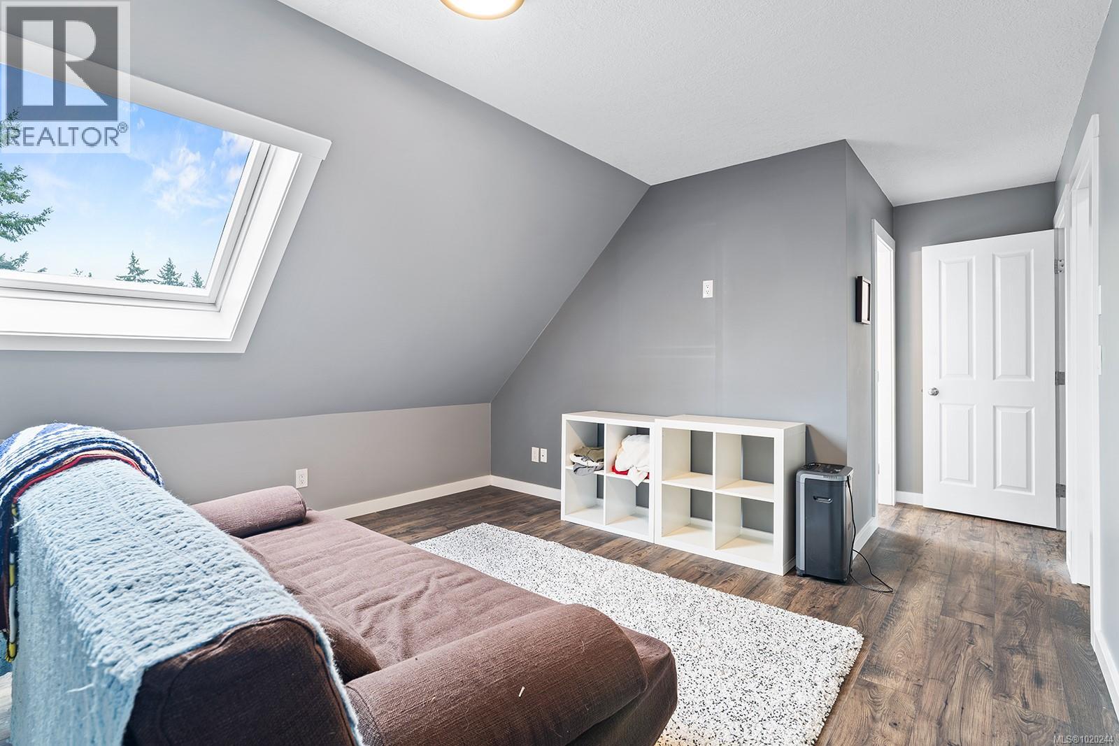 647 Tamarack Dr, Qualicum Beach