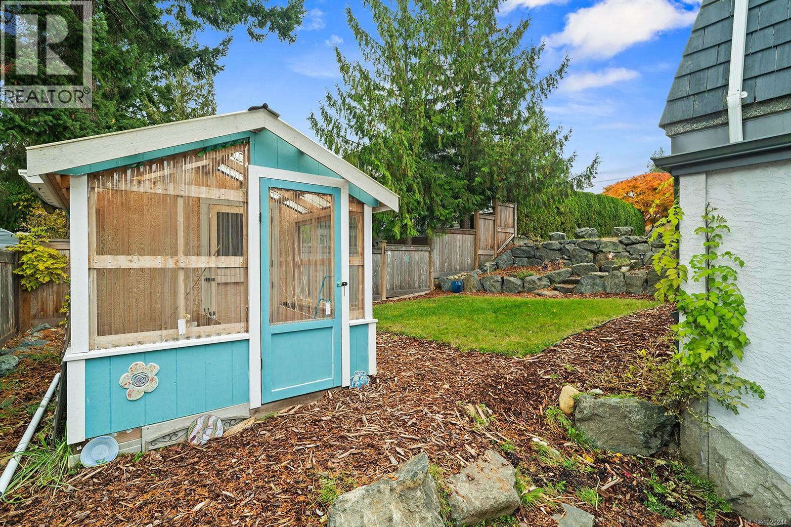 647 Tamarack Dr, Qualicum Beach