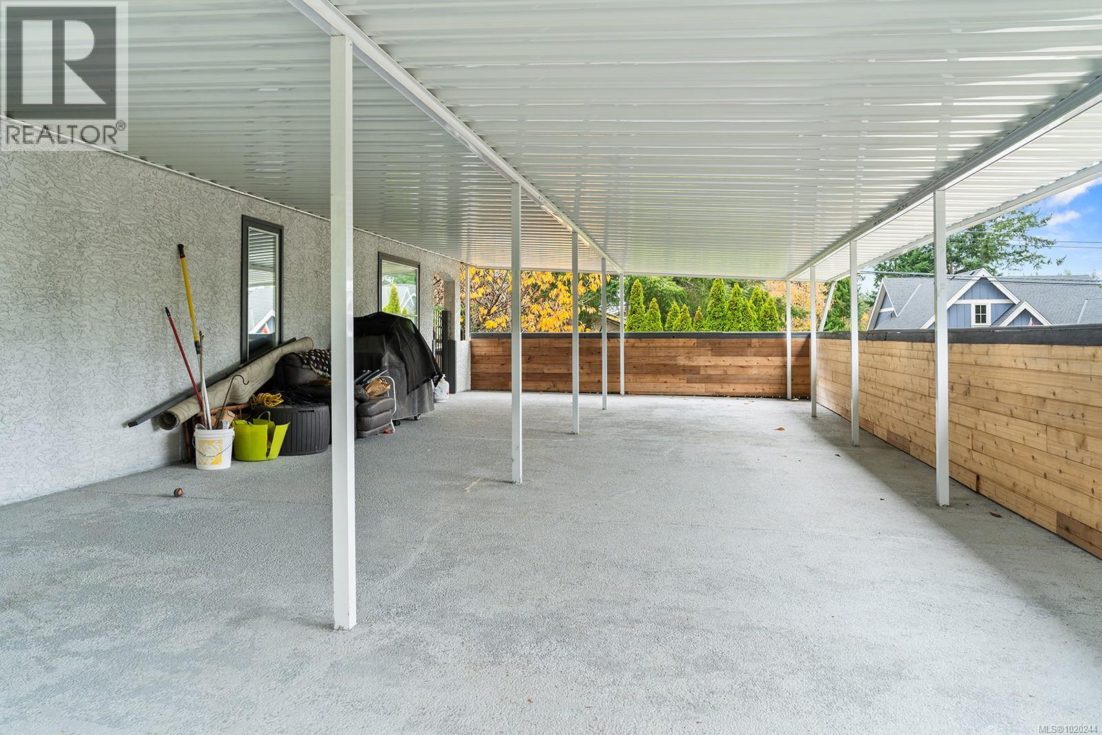 647 Tamarack Dr, Qualicum Beach