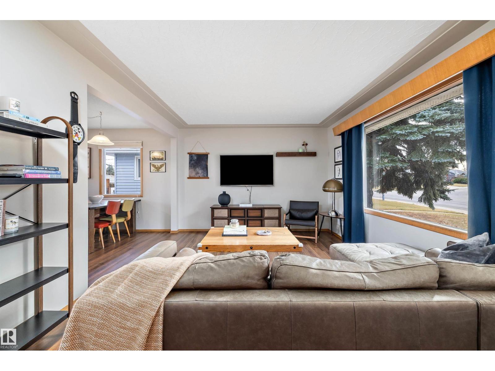 6212 89 AV NW, Edmonton