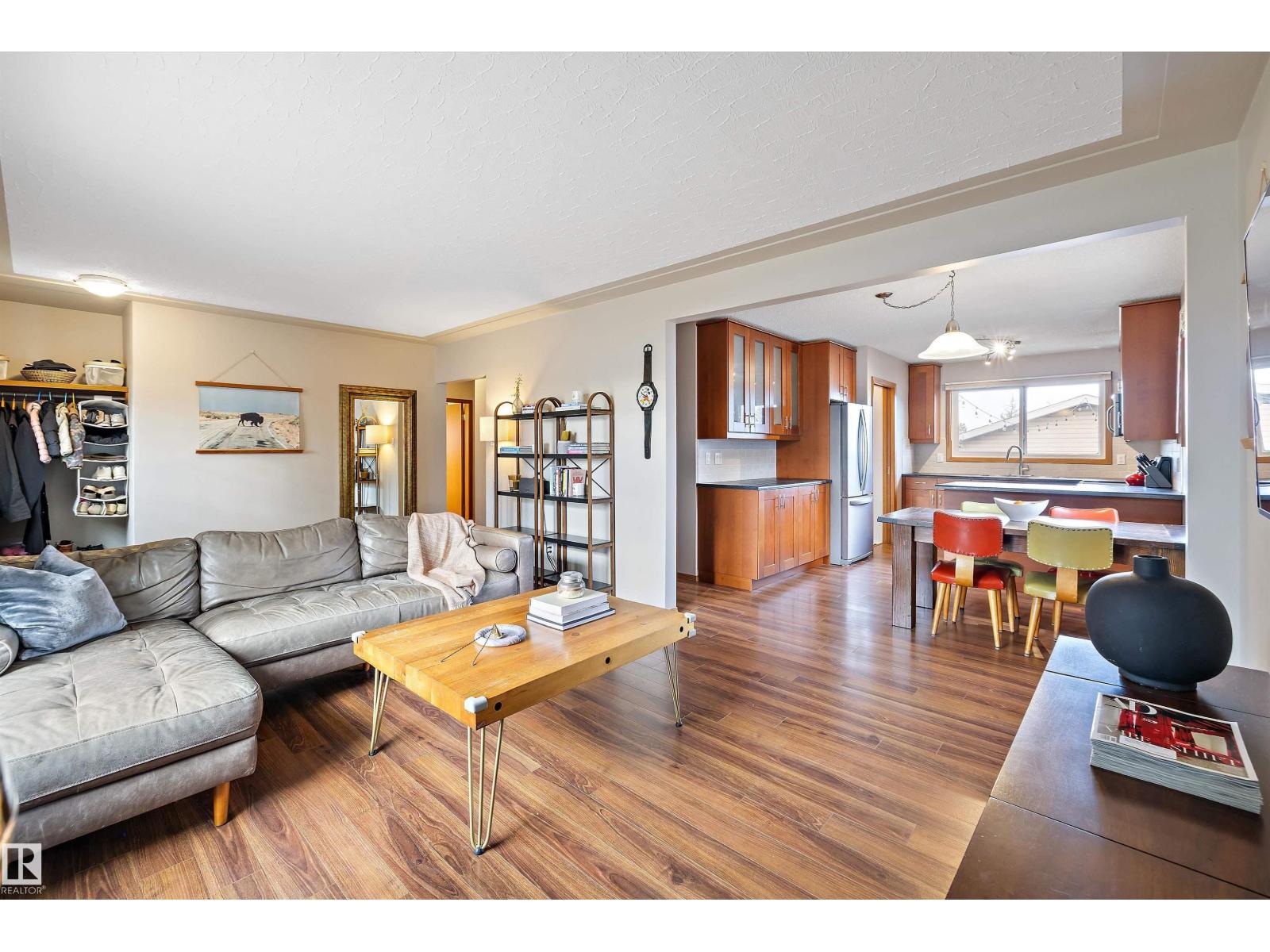 6212 89 AV NW, Edmonton