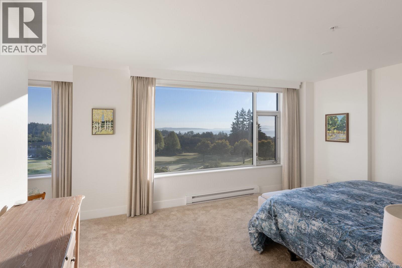 5322 Sayward Hill Cres, Saanich