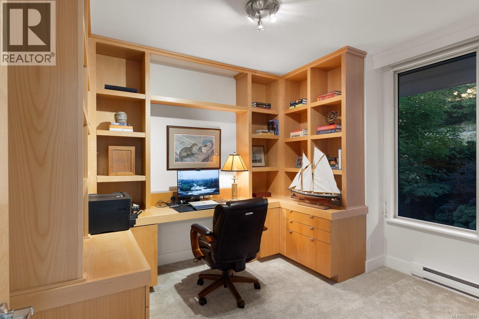 5322 Sayward Hill Cres, Saanich