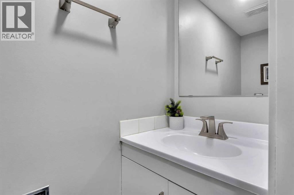 Single Family House for Sale in  Rundlecairn Road NE Rundle Calgary 