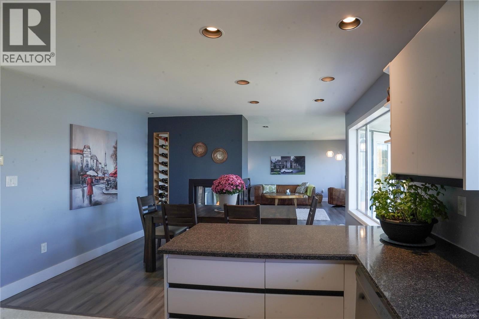 230 Portsmouth Dr, Colwood