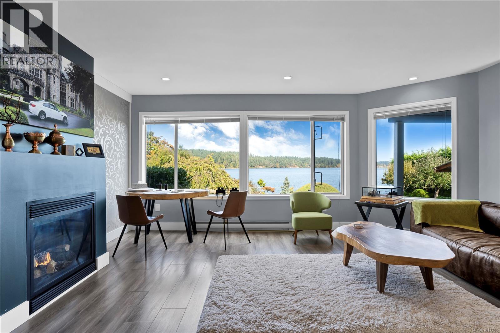 230 Portsmouth Dr, Colwood