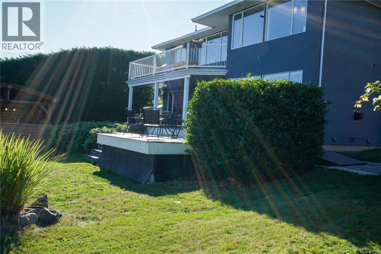 230 Portsmouth Dr, Colwood