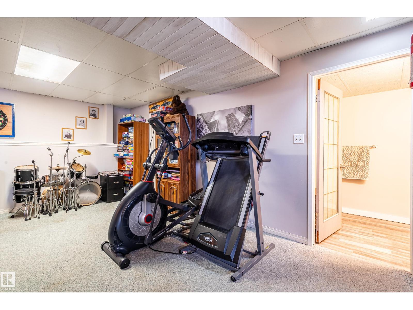 11007 172 AV NW, Edmonton