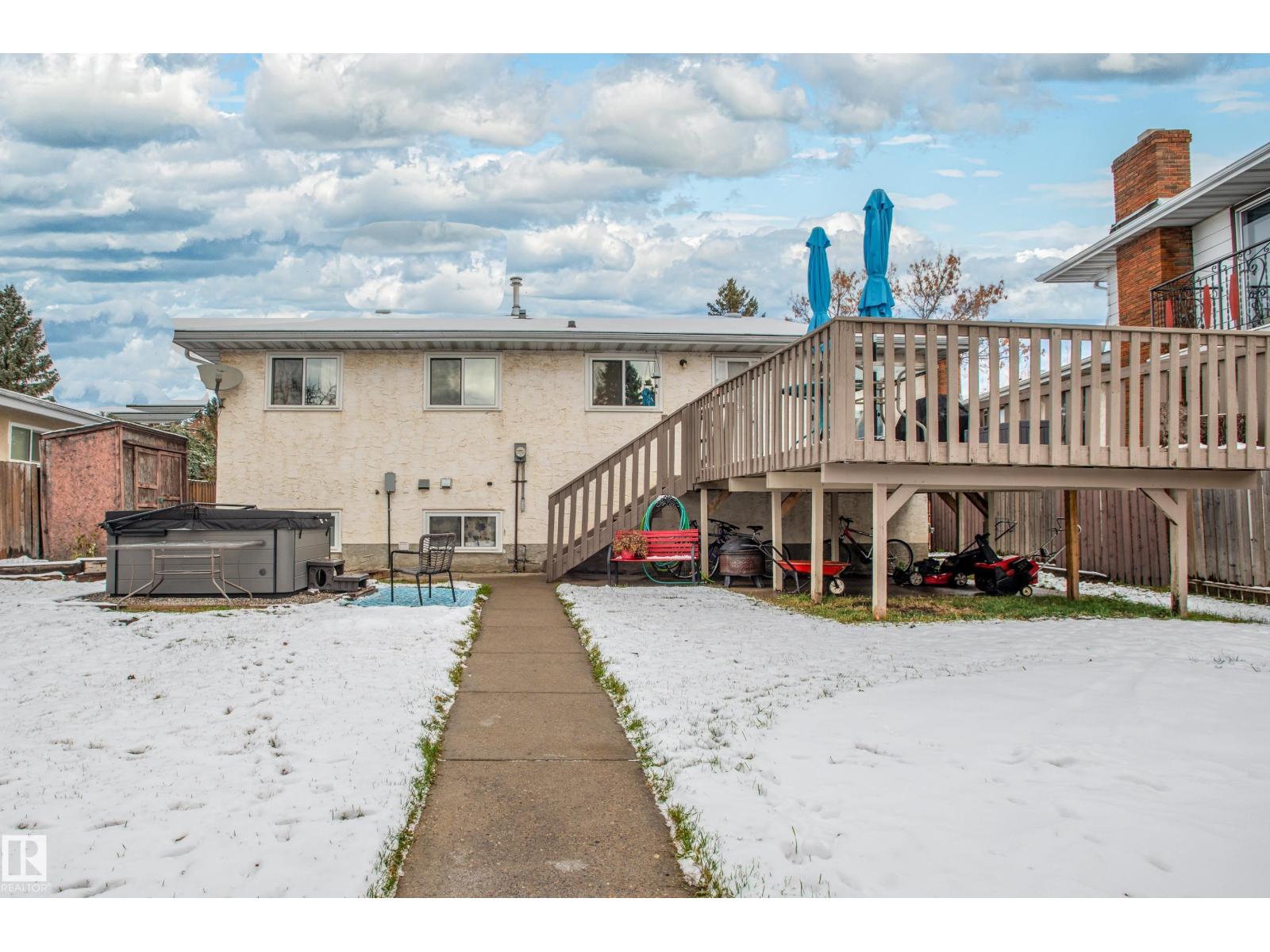 11007 172 AV NW, Edmonton