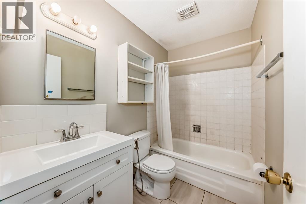 Single Family House for Sale in    Avenue SE Acadia Calgary 