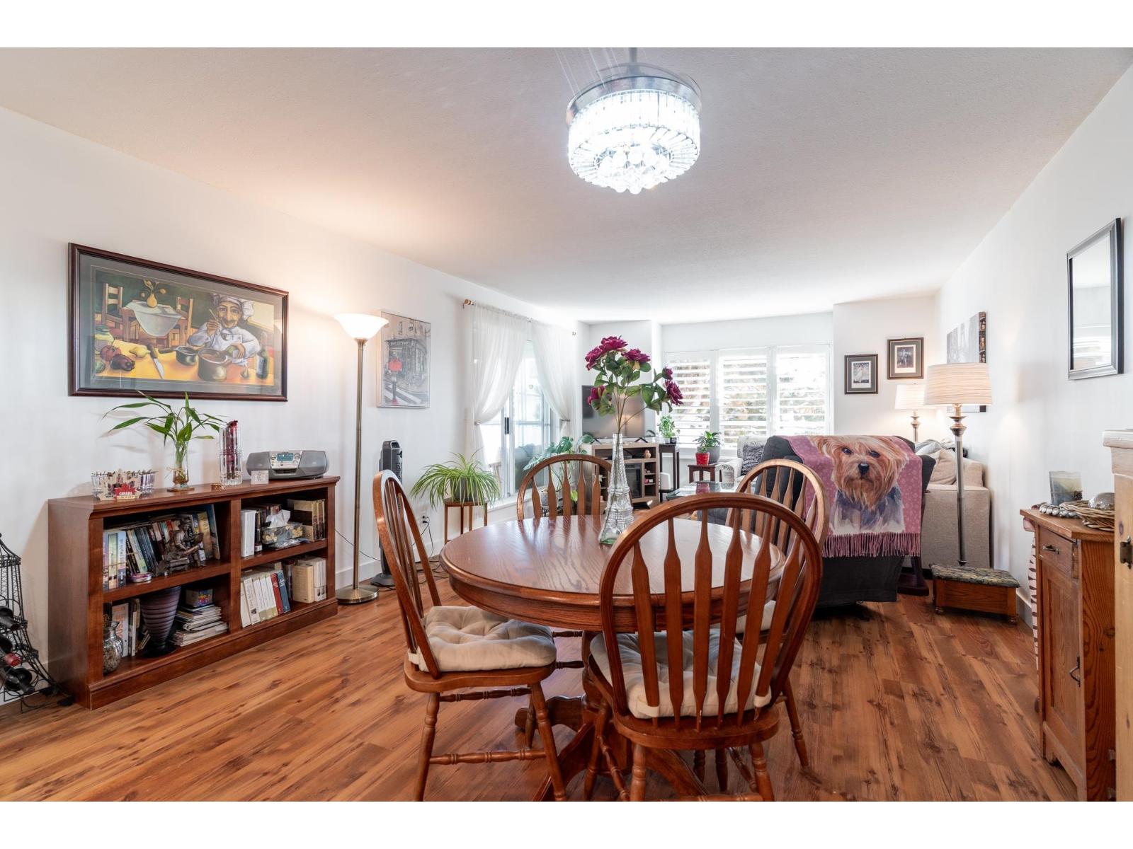 204 15130 ROPER AVENUE, White Rock