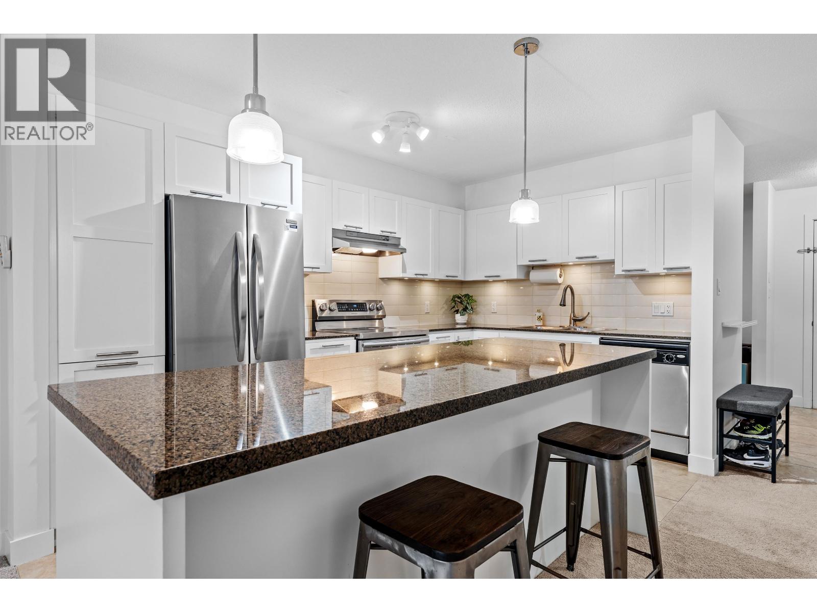 126 19677 MEADOW GARDENS WAY, Pitt Meadows