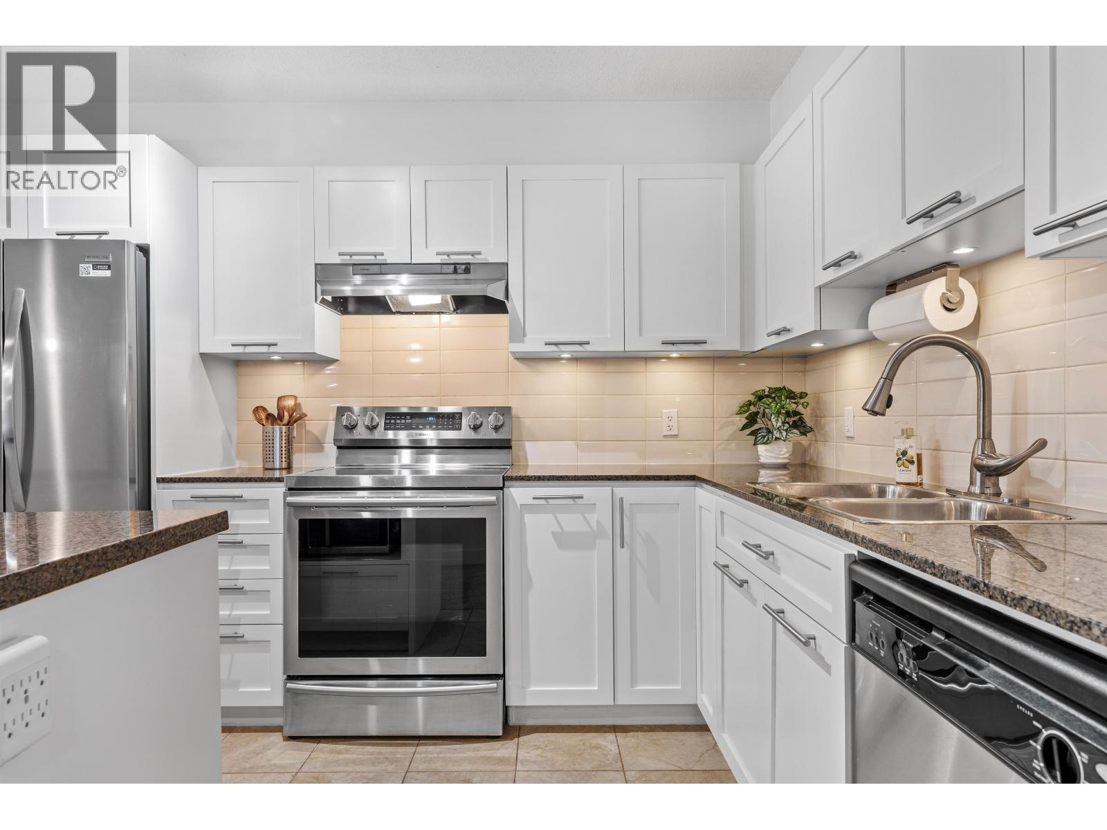 126 19677 MEADOW GARDENS WAY, Pitt Meadows