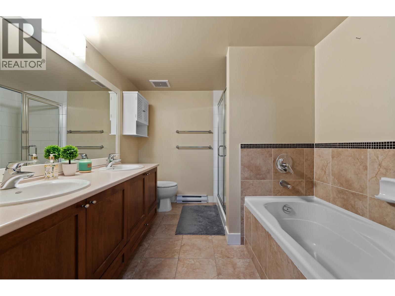 126 19677 MEADOW GARDENS WAY, Pitt Meadows