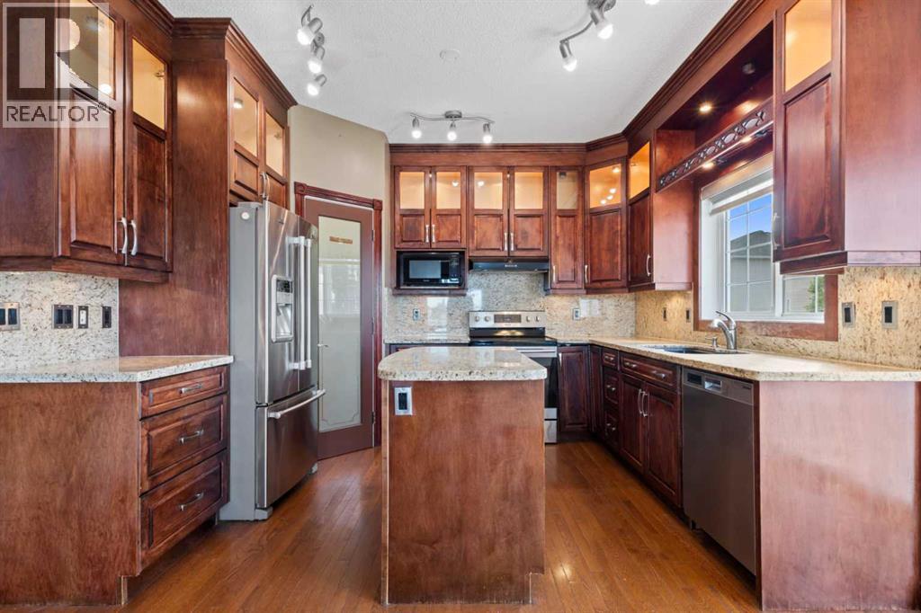 Single Family House for Sale in  Coral Shores Cape NE Coral Springs Calgary 