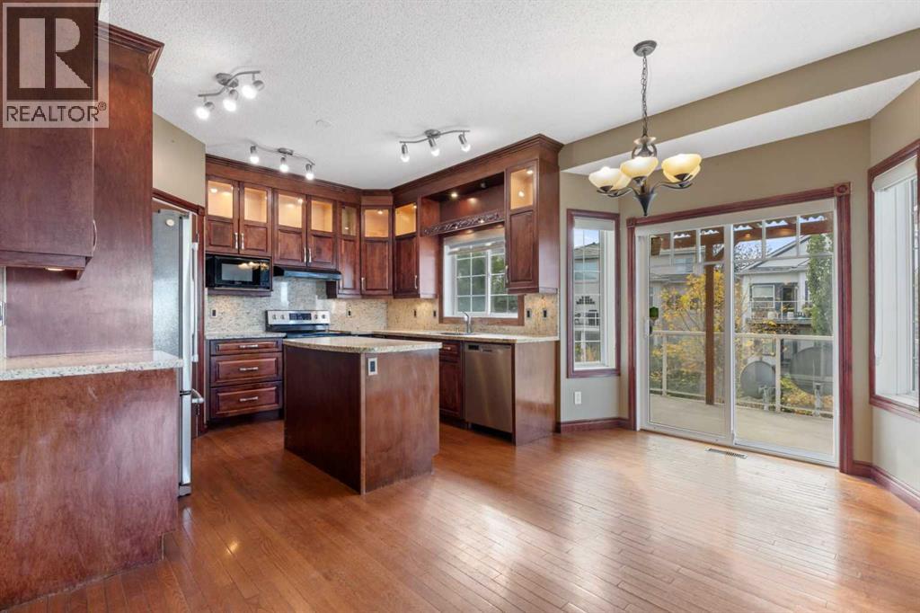 Single Family House for Sale in  Coral Shores Cape NE Coral Springs Calgary 