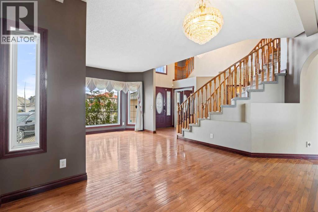 Single Family House for Sale in  Coral Shores Cape NE Coral Springs Calgary 