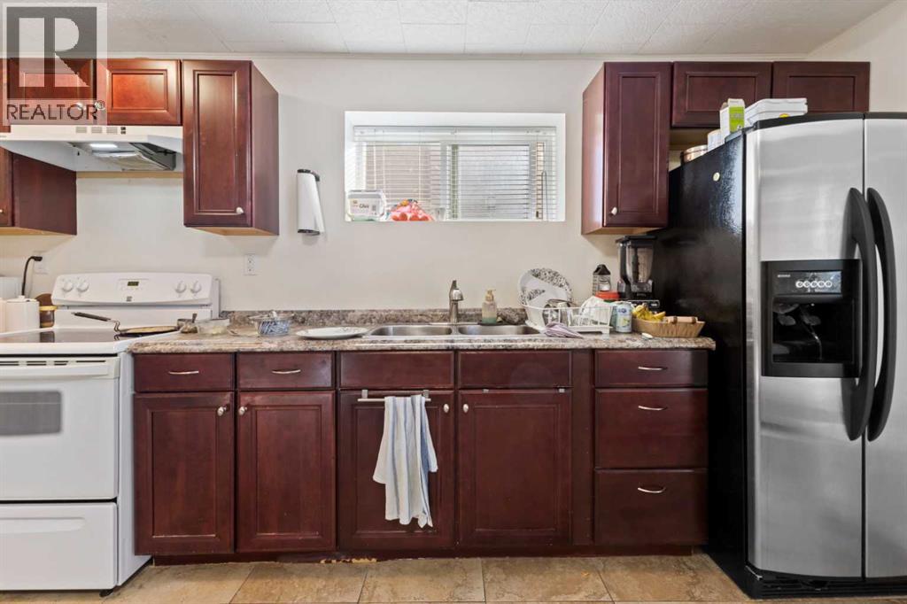 Single Family House for Sale in  Coral Shores Cape NE Coral Springs Calgary 