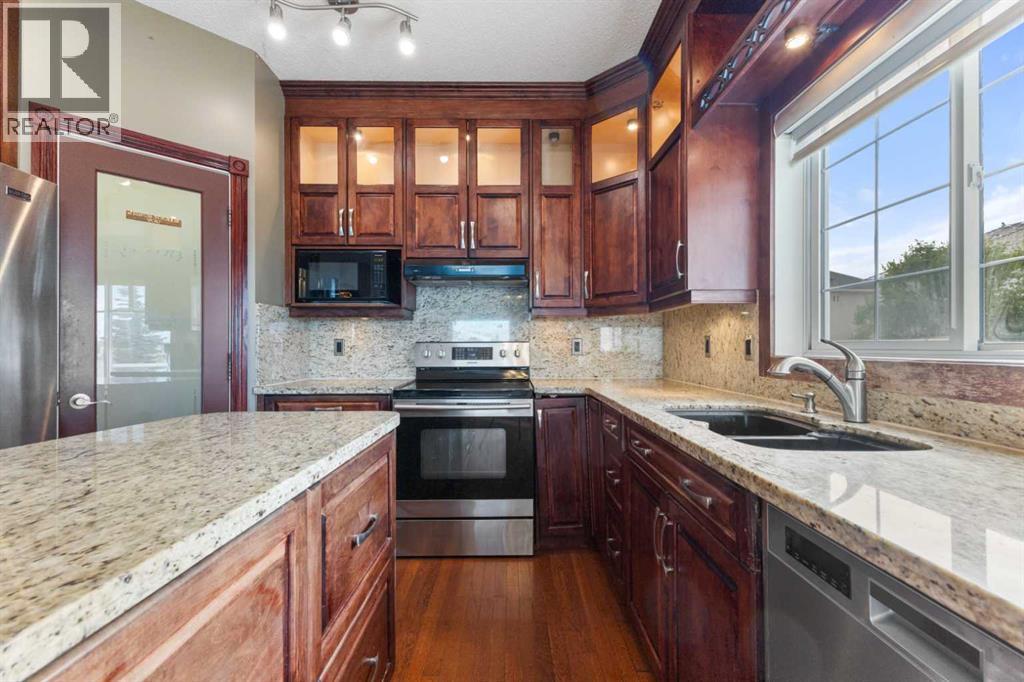 Single Family House for Sale in  Coral Shores Cape NE Coral Springs Calgary 