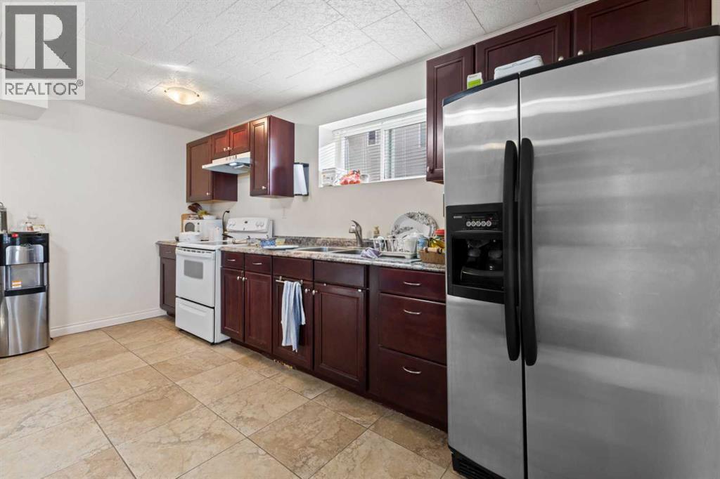 Single Family House for Sale in  Coral Shores Cape NE Coral Springs Calgary 