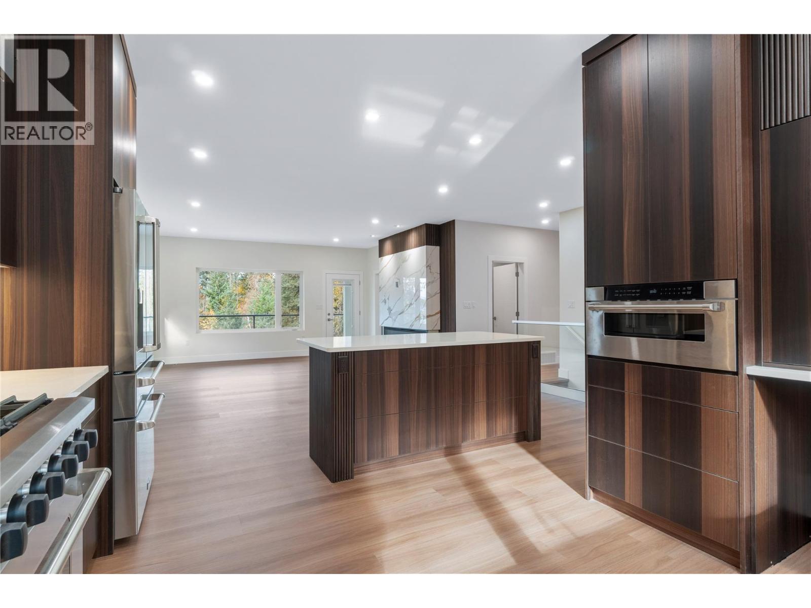 633 9 Street SE, Salmon Arm