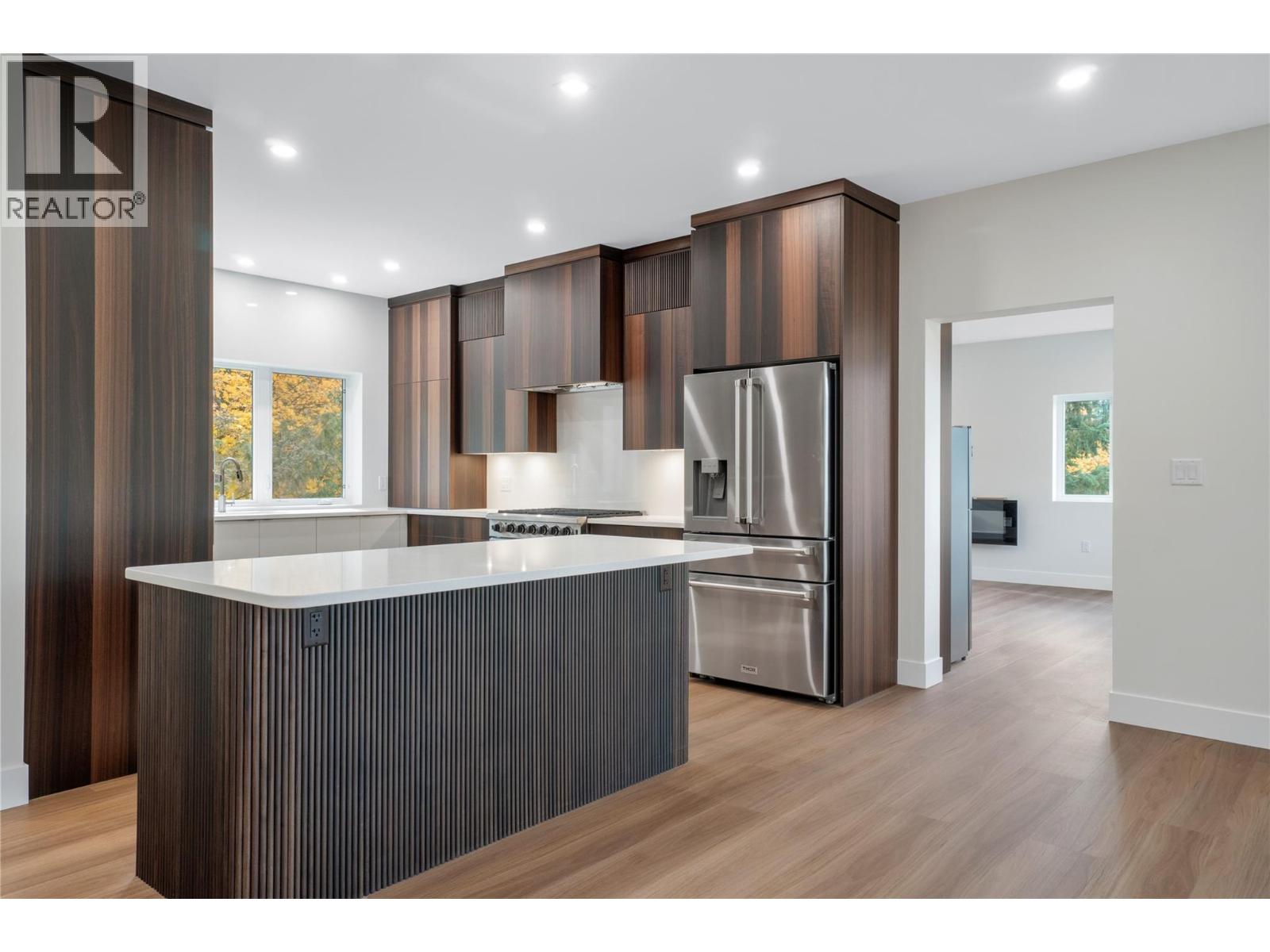 633 9 Street SE, Salmon Arm