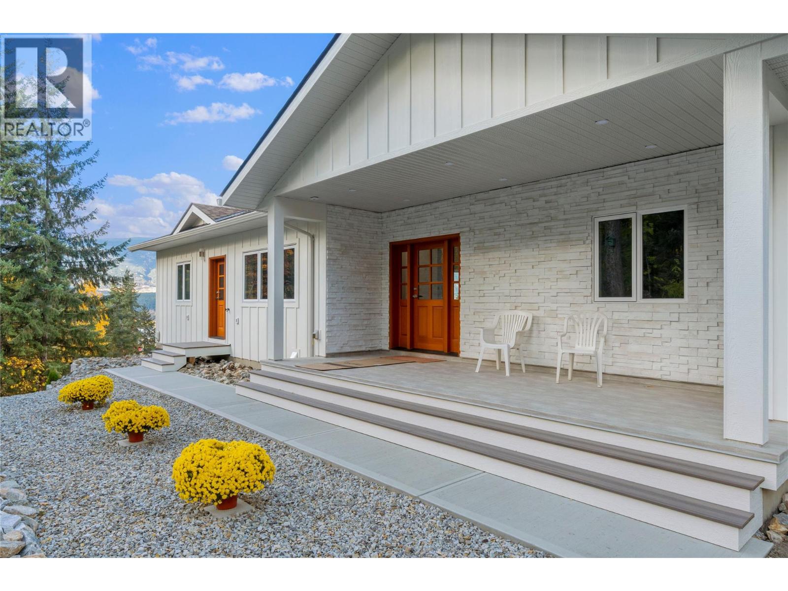 633 9 Street SE, Salmon Arm