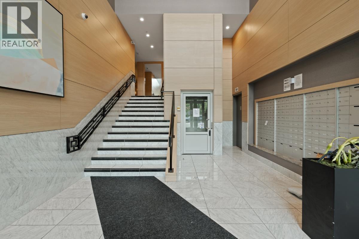 9213 ODLIN Road, Richmond