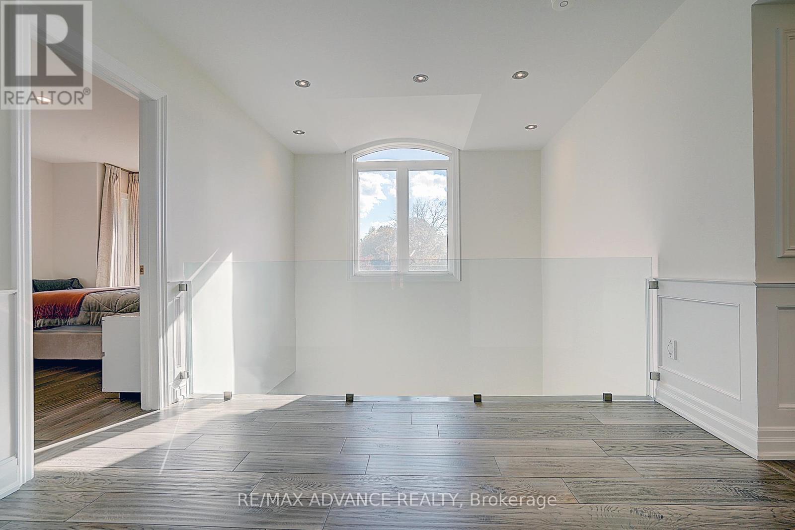 32 BROOKFIELD ROAD - 25