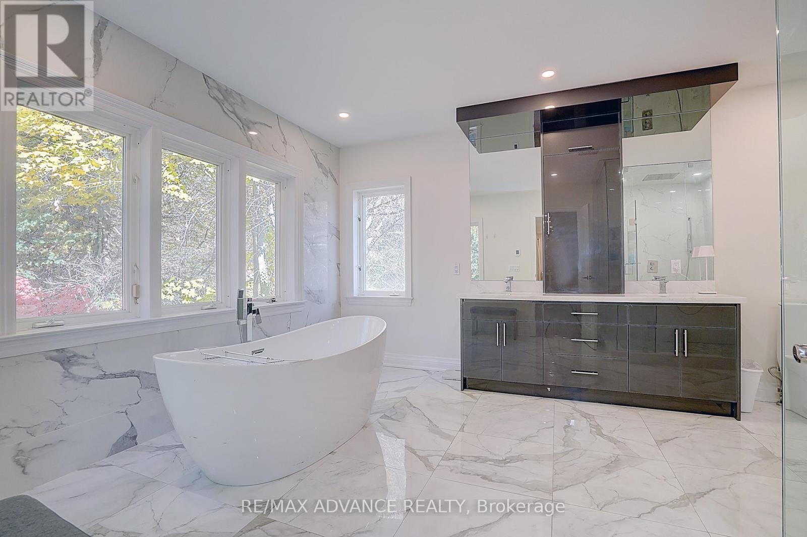 32 BROOKFIELD ROAD - 28