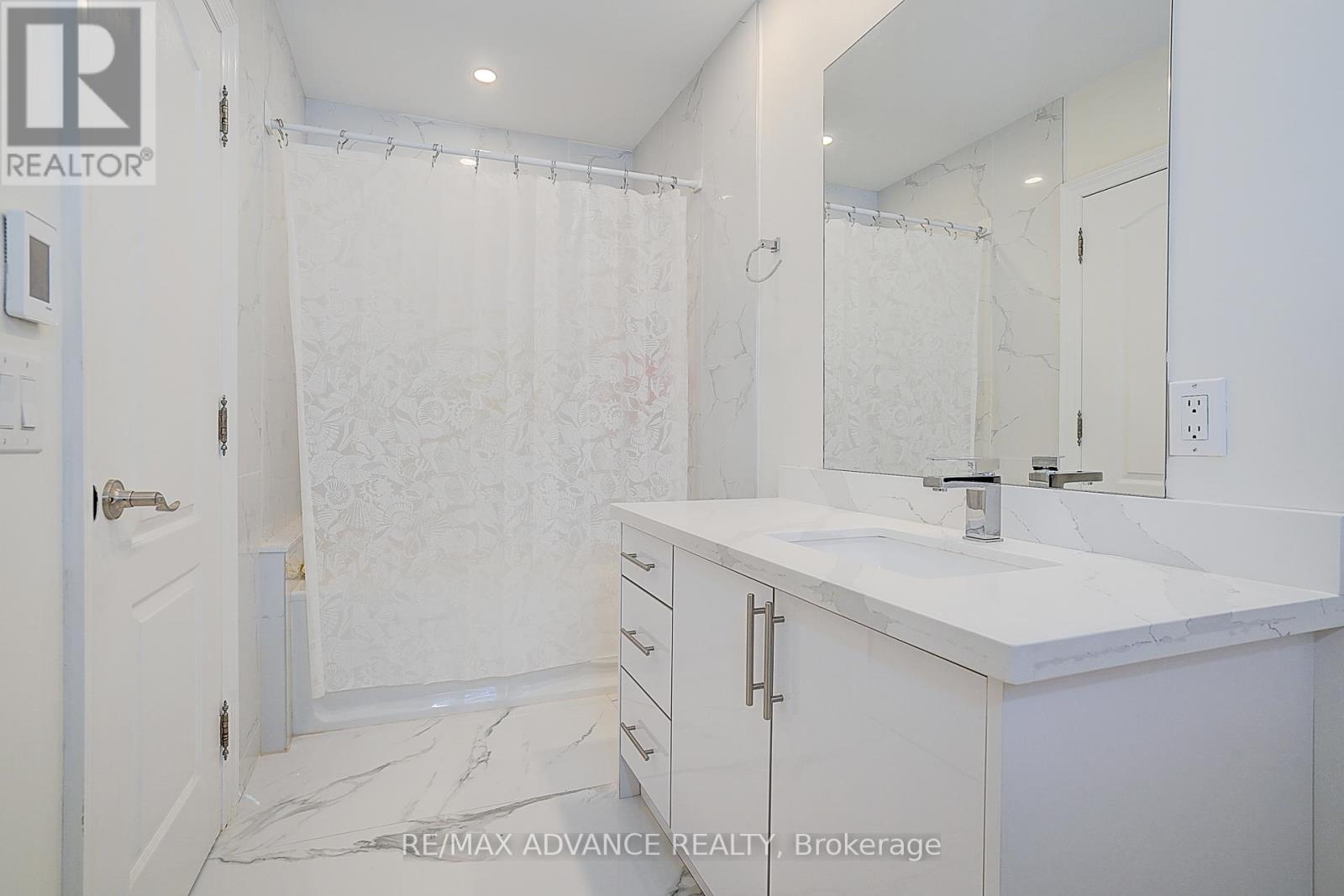 32 BROOKFIELD ROAD - 32