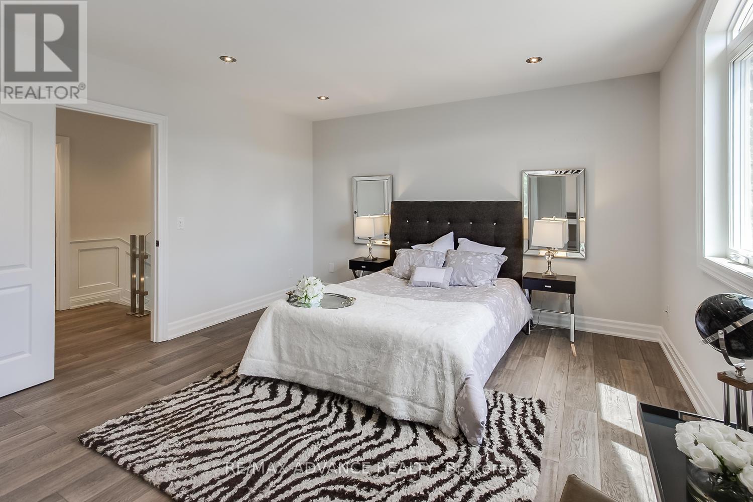 32 BROOKFIELD ROAD - 35