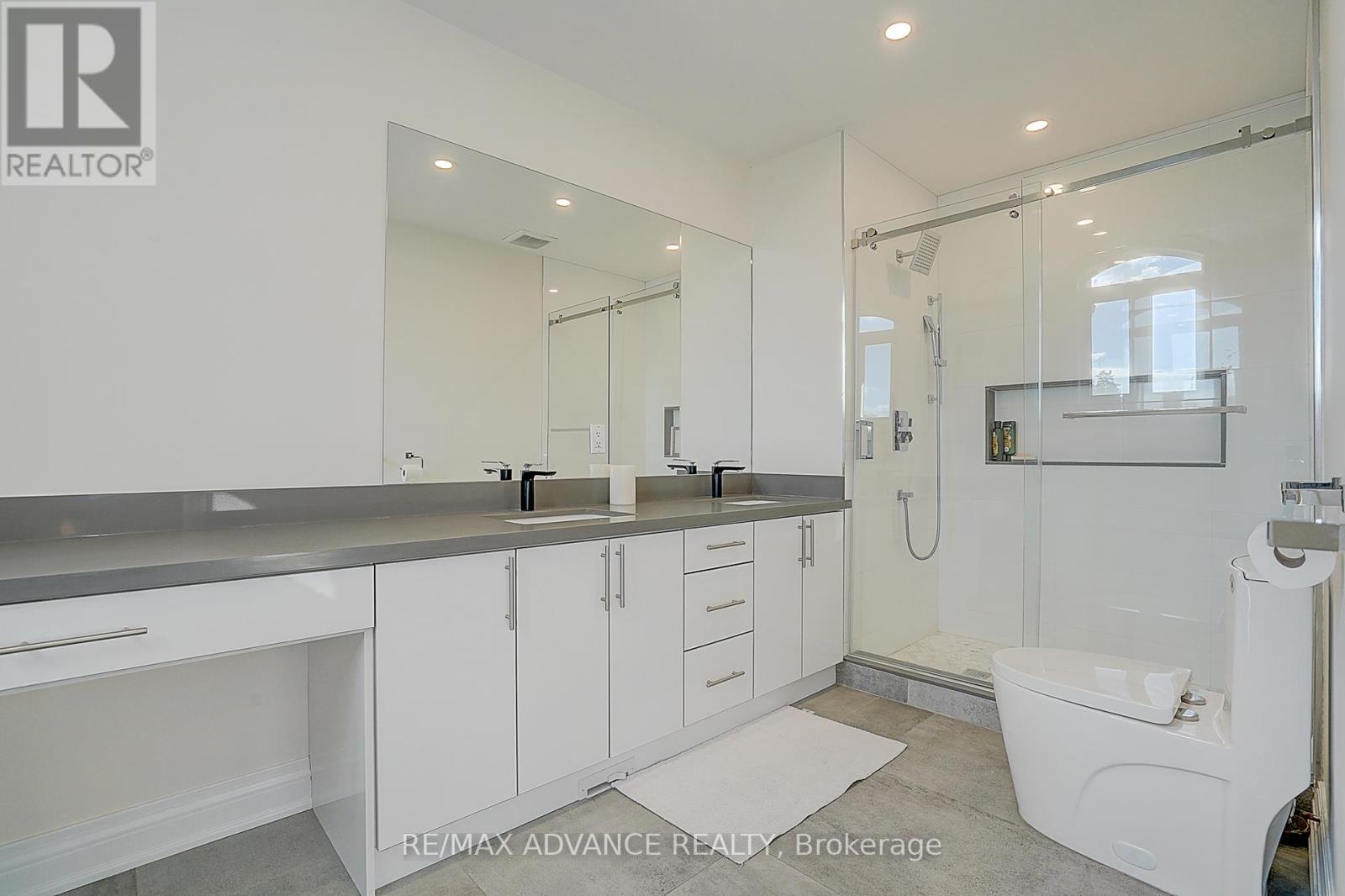 32 BROOKFIELD ROAD - 36