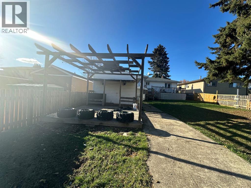 9111 100 St, Lac La Biche