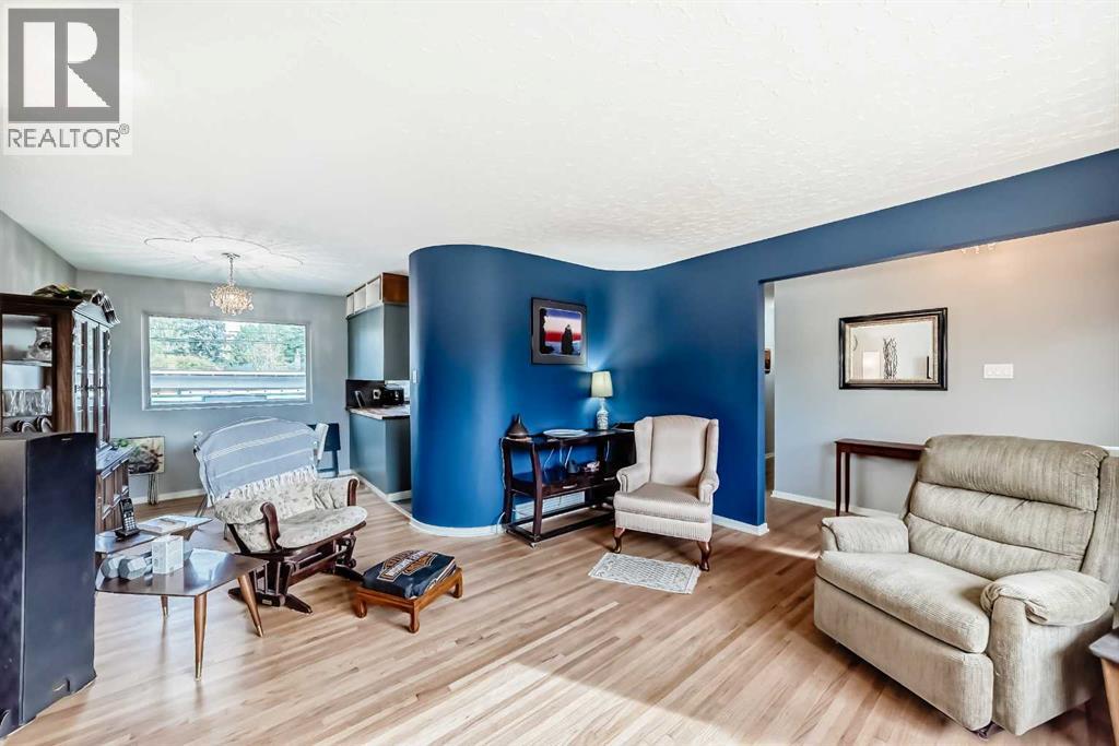 Single Family House Bungalow for Sale in  Springwood Drive SW Southwood Calgary 