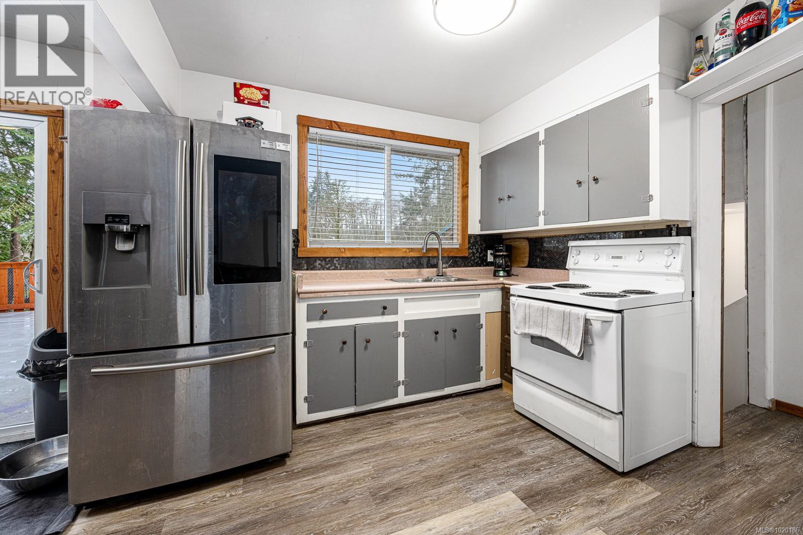 4399 Island Hwy S, Courtenay