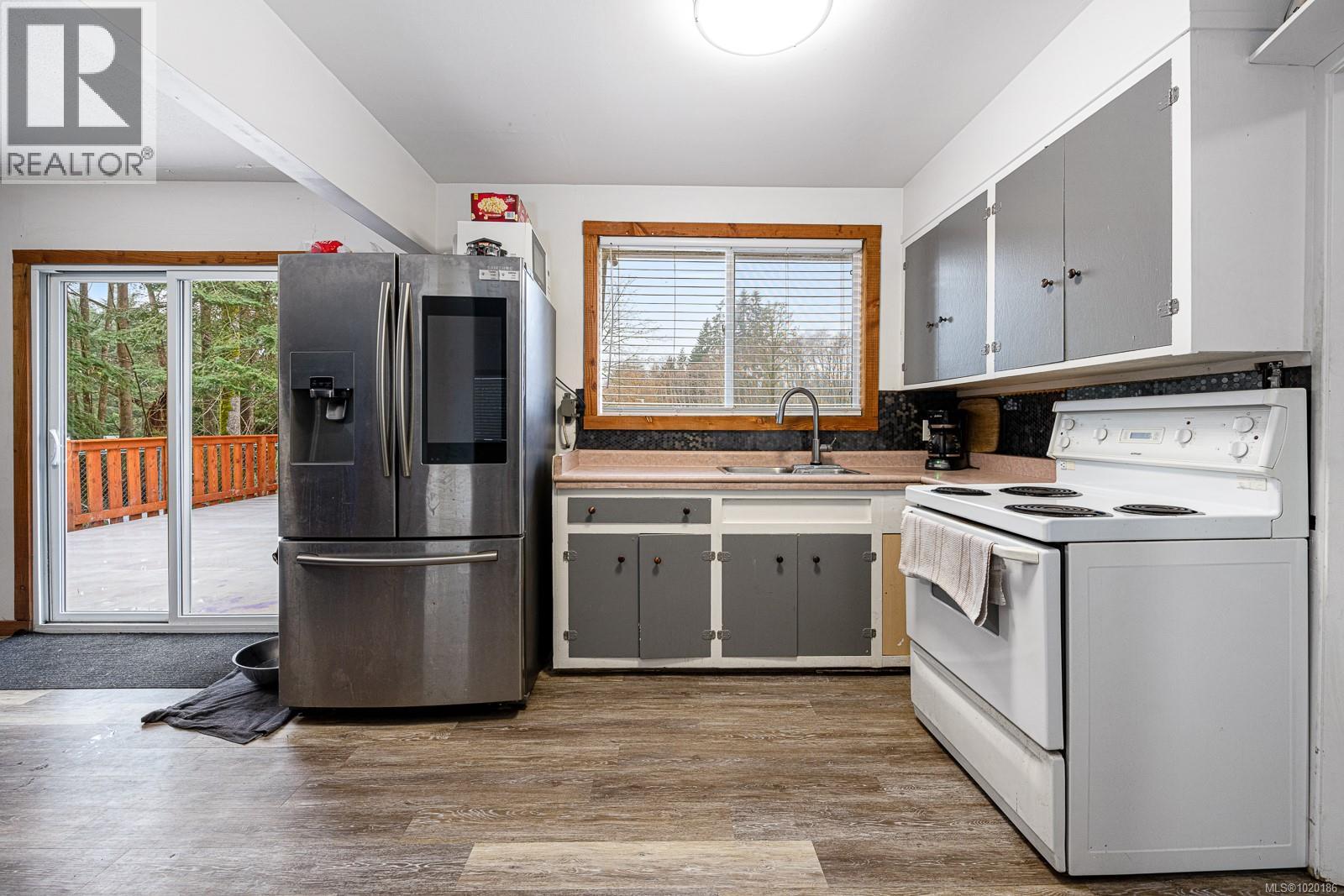 4399 Island Hwy S, Courtenay