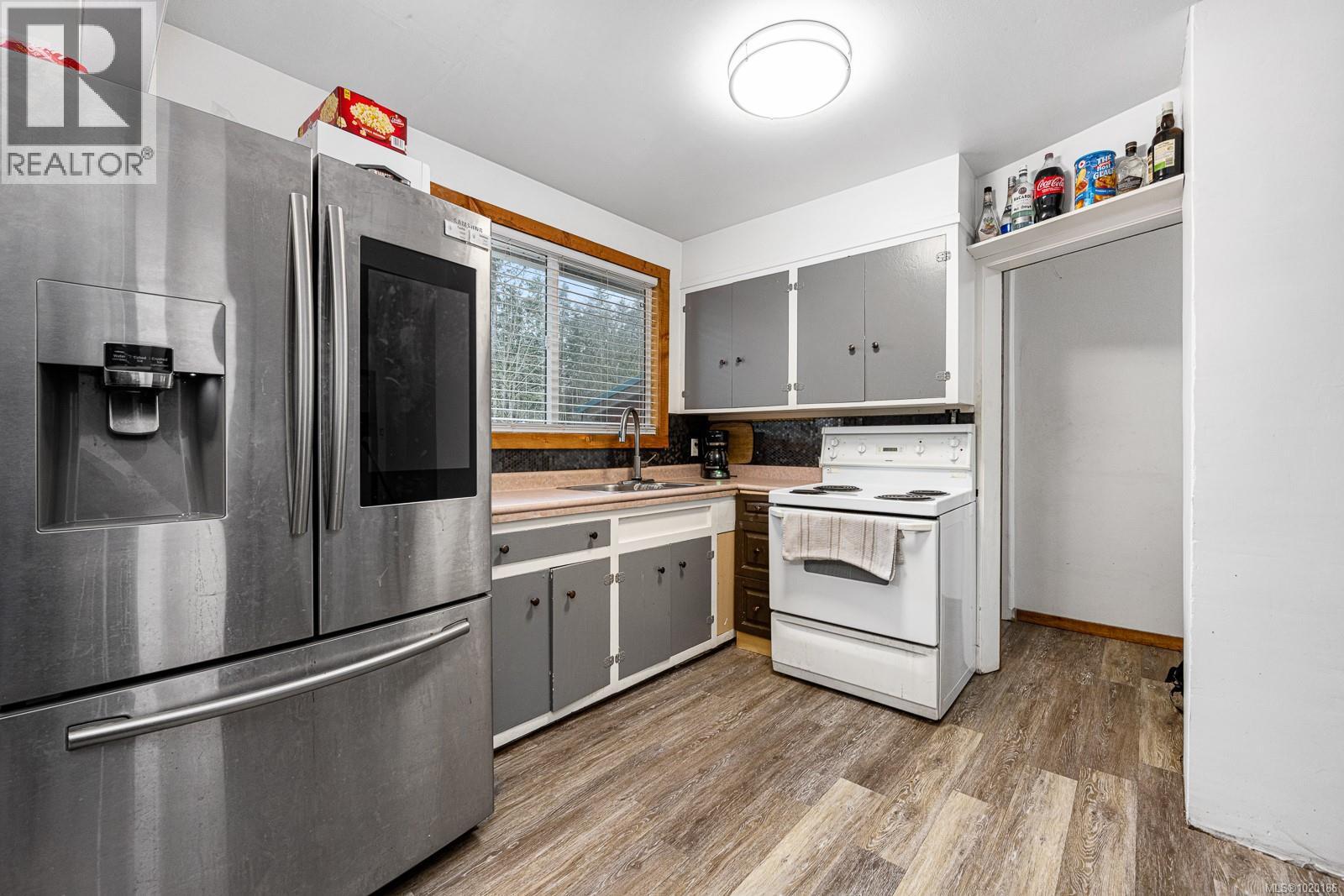 4399 Island Hwy S, Courtenay