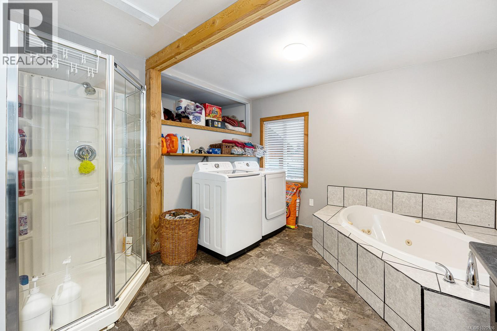 4399 Island Hwy S, Courtenay