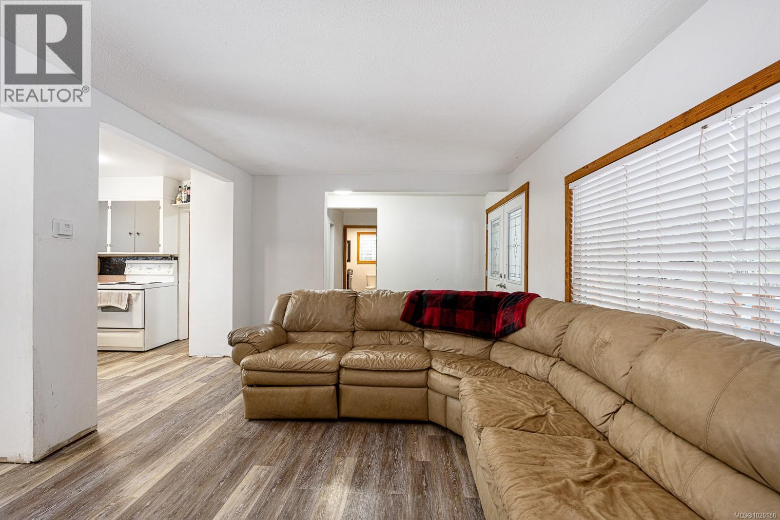 4399 Island Hwy S, Courtenay