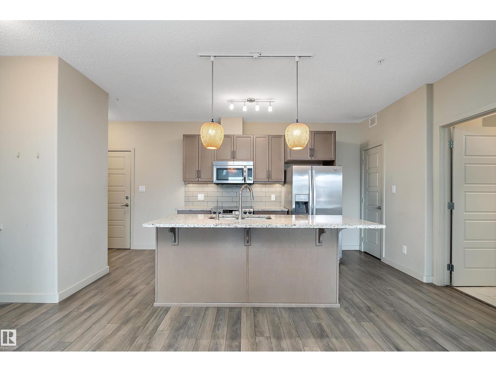 #311 504 Griesbach PR NW, Edmonton