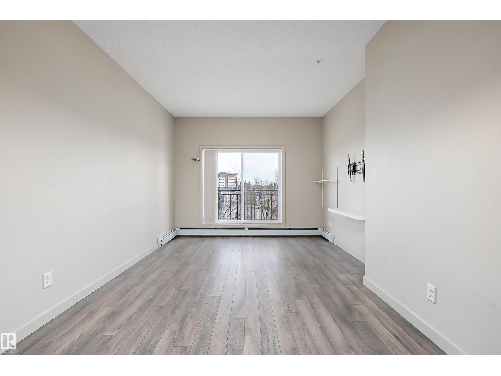 #311 504 Griesbach PR NW, Edmonton