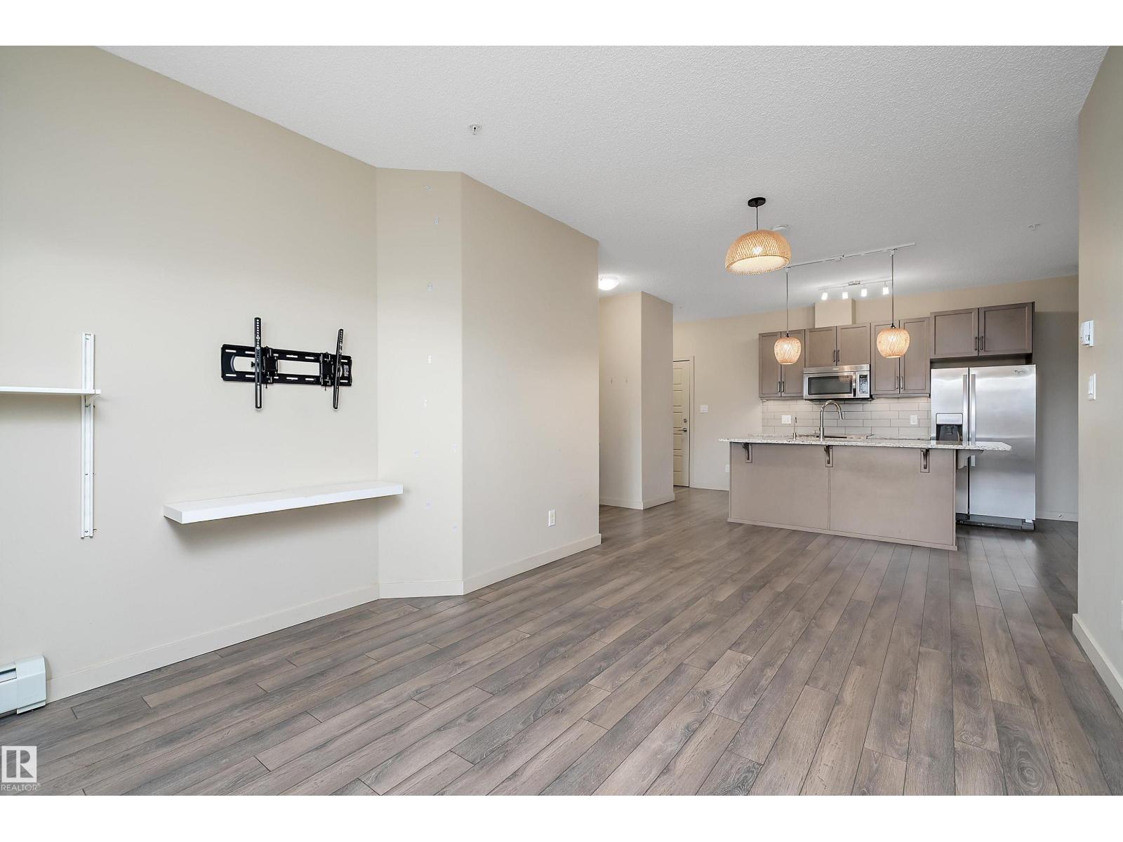 #311 504 Griesbach PR NW, Edmonton