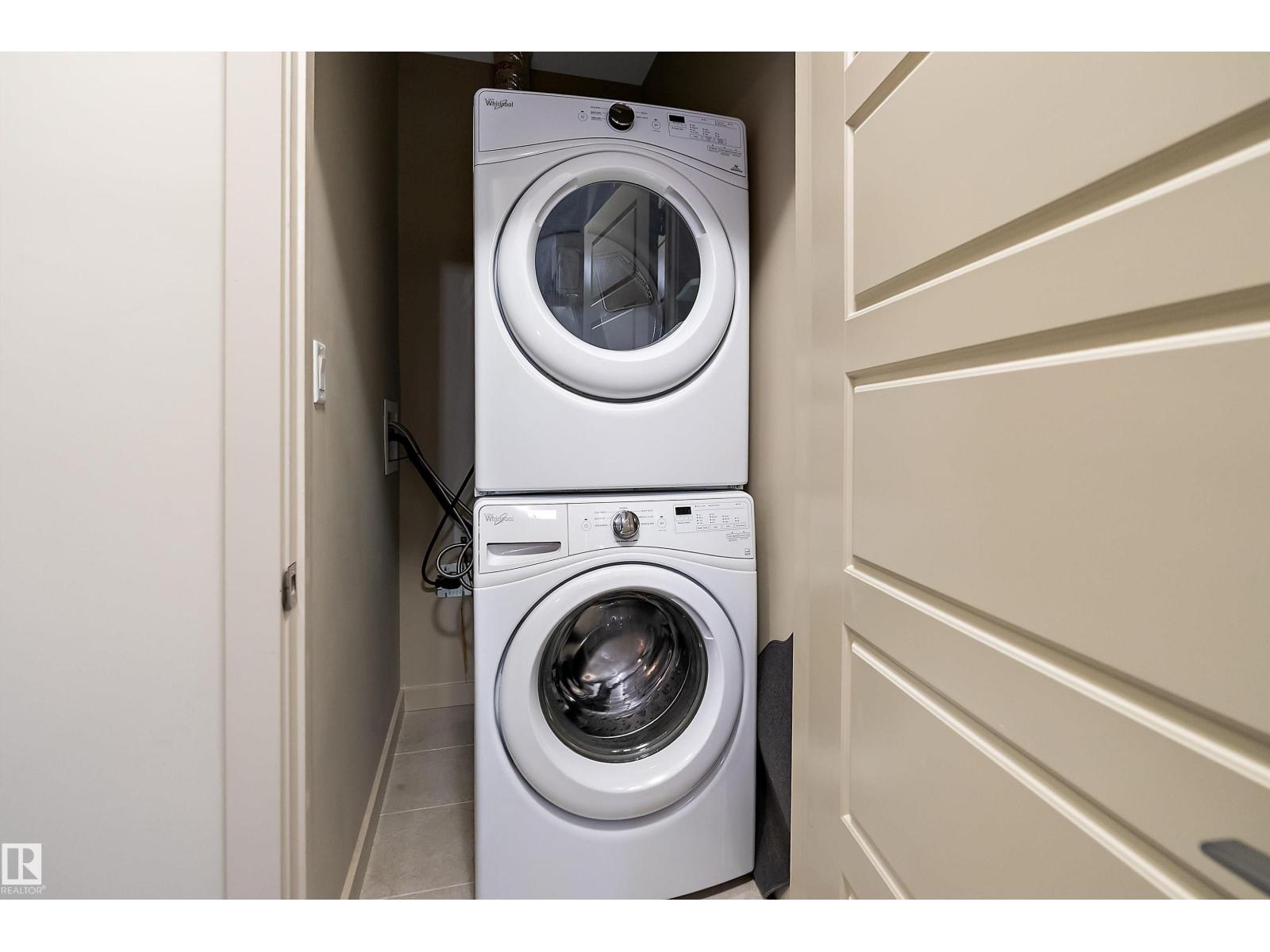 #311 504 Griesbach PR NW, Edmonton