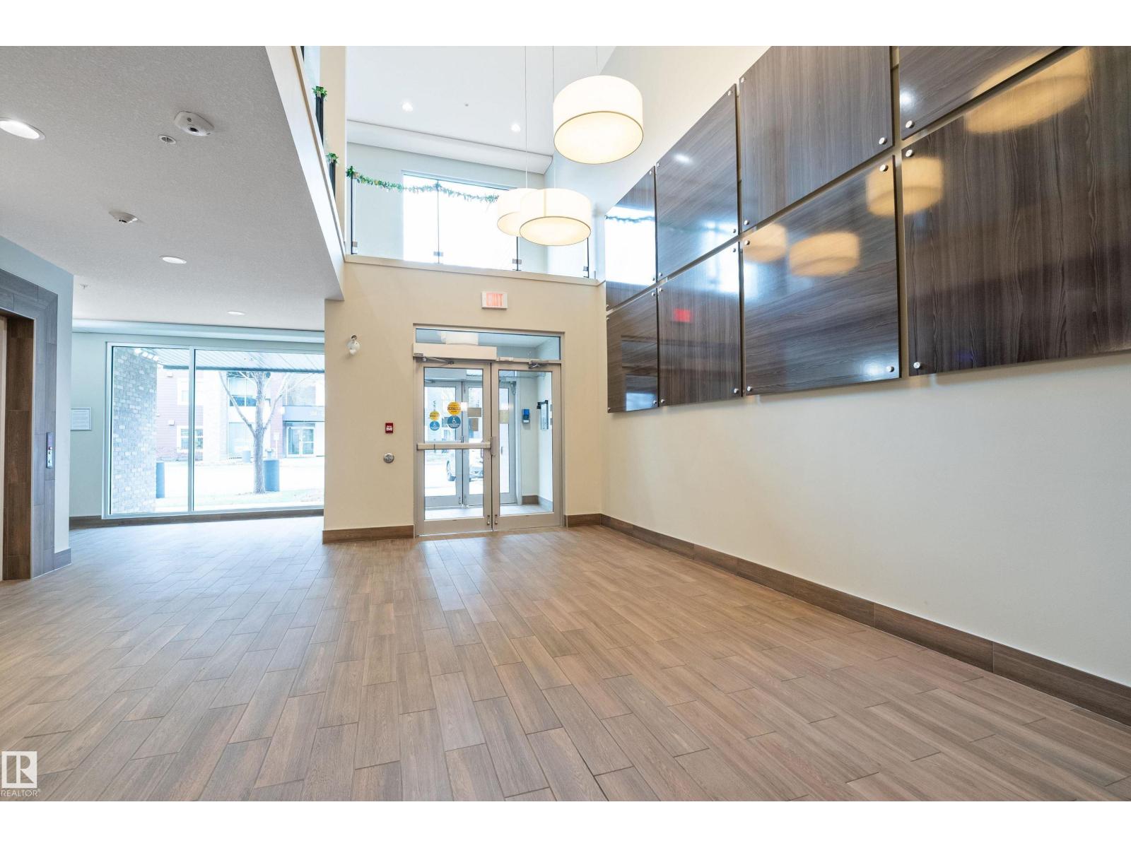 #311 504 Griesbach PR NW, Edmonton