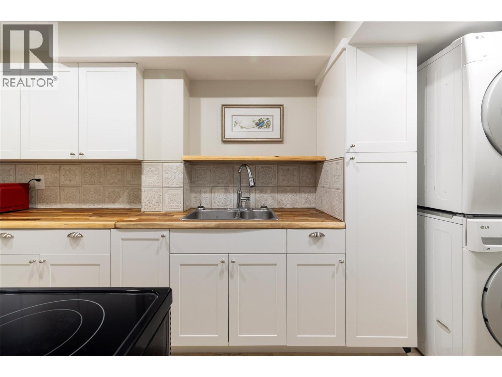 3535 Wood Avenue Unit# 6, Armstrong