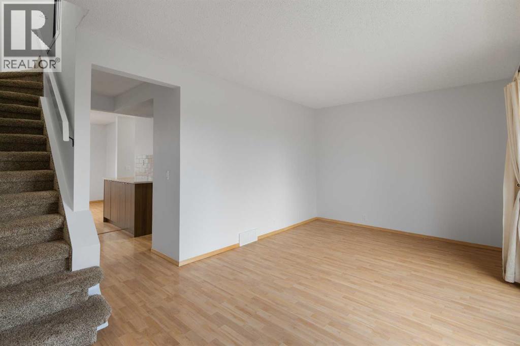 Single Family House for Sale in    Avenue NW Huntington Hills Calgary 