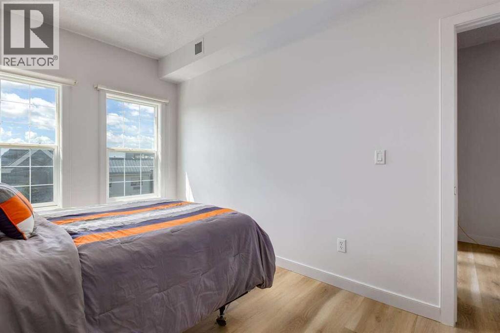 Single Family House for Sale in   Lake Fraser Drive SE Lake Bonavista Calgary 